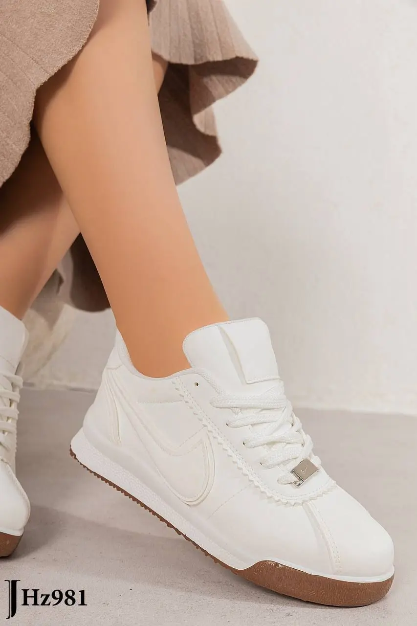 Retro Suede Runner Sneaker - Image 4