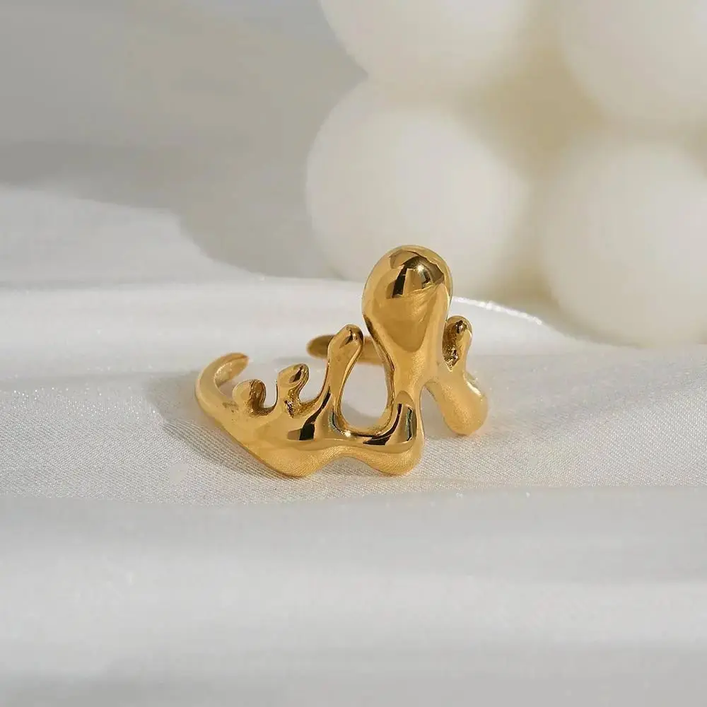 The 'Chunky Curb' Chain Link Ring