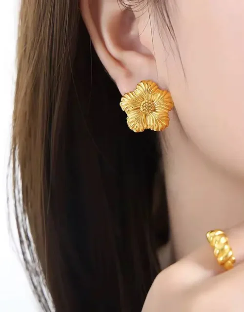 Gold Earrings in the Shape of a Flower