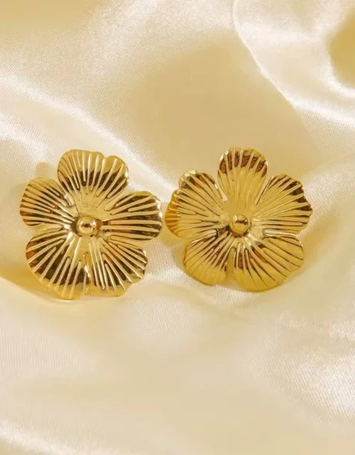 Gold Earrings in the Shape of a Flower