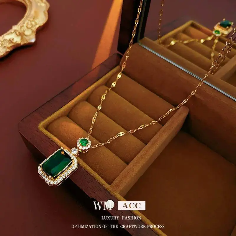 Gold Plated "Lazurde Style" Three Stone Drop Necklace - Image 4