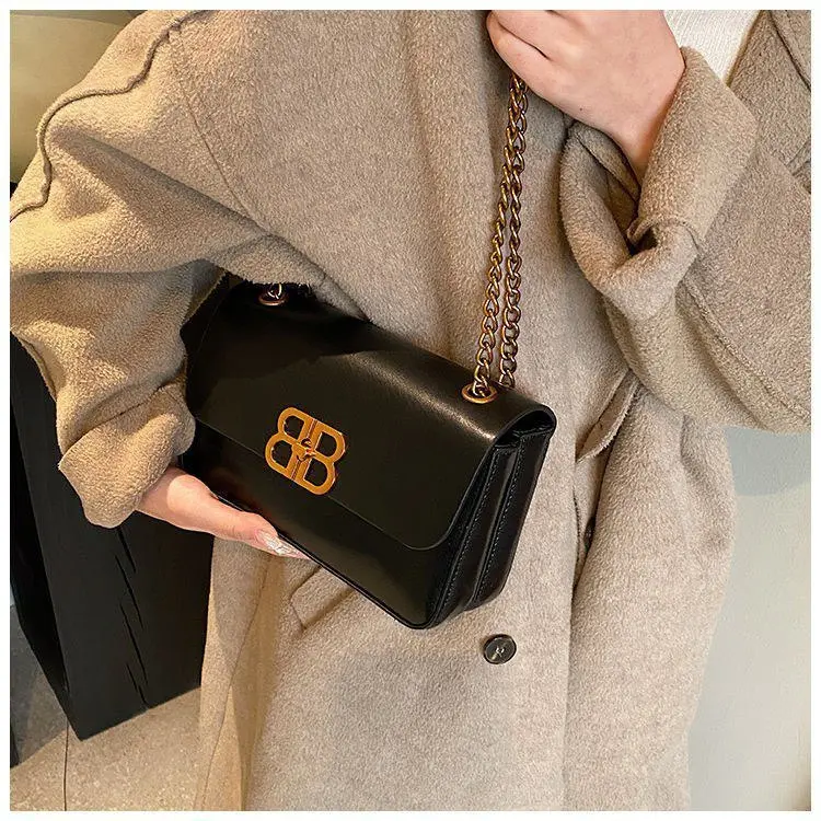 Luxurious Double-Lock Chain Shoulder Bag - Image 4