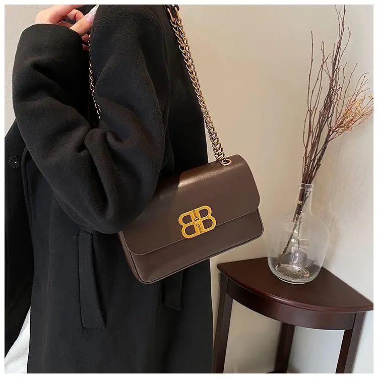 Luxurious Double-Lock Chain Shoulder Bag - Image 3