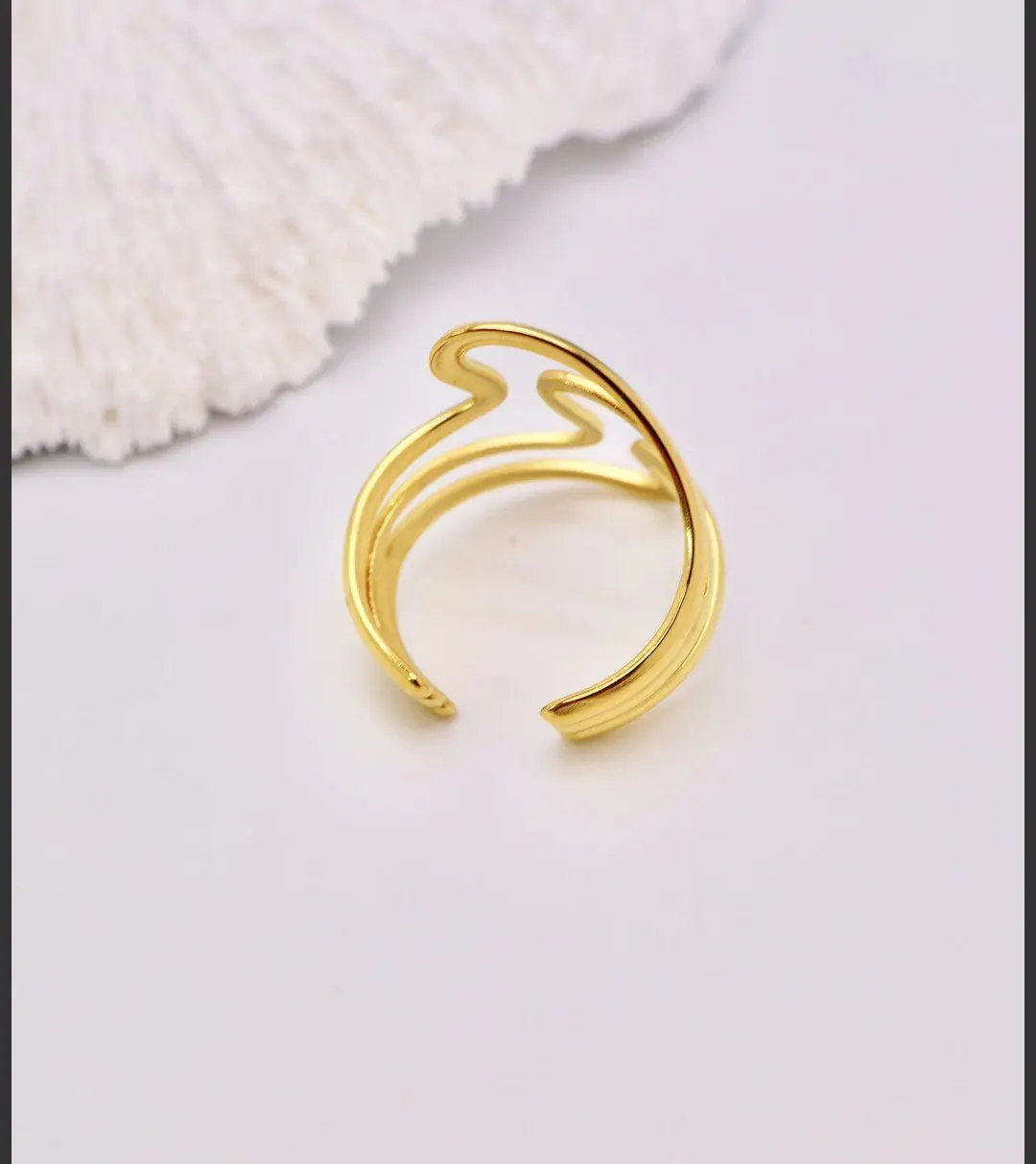 The Fluid Gold Wave Ring - Image 3
